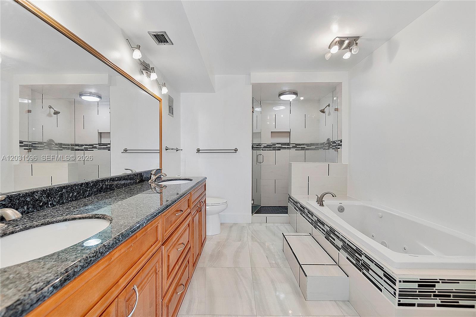 TOWNHOUSE VILLAGE AT BONAV - Residential Lease