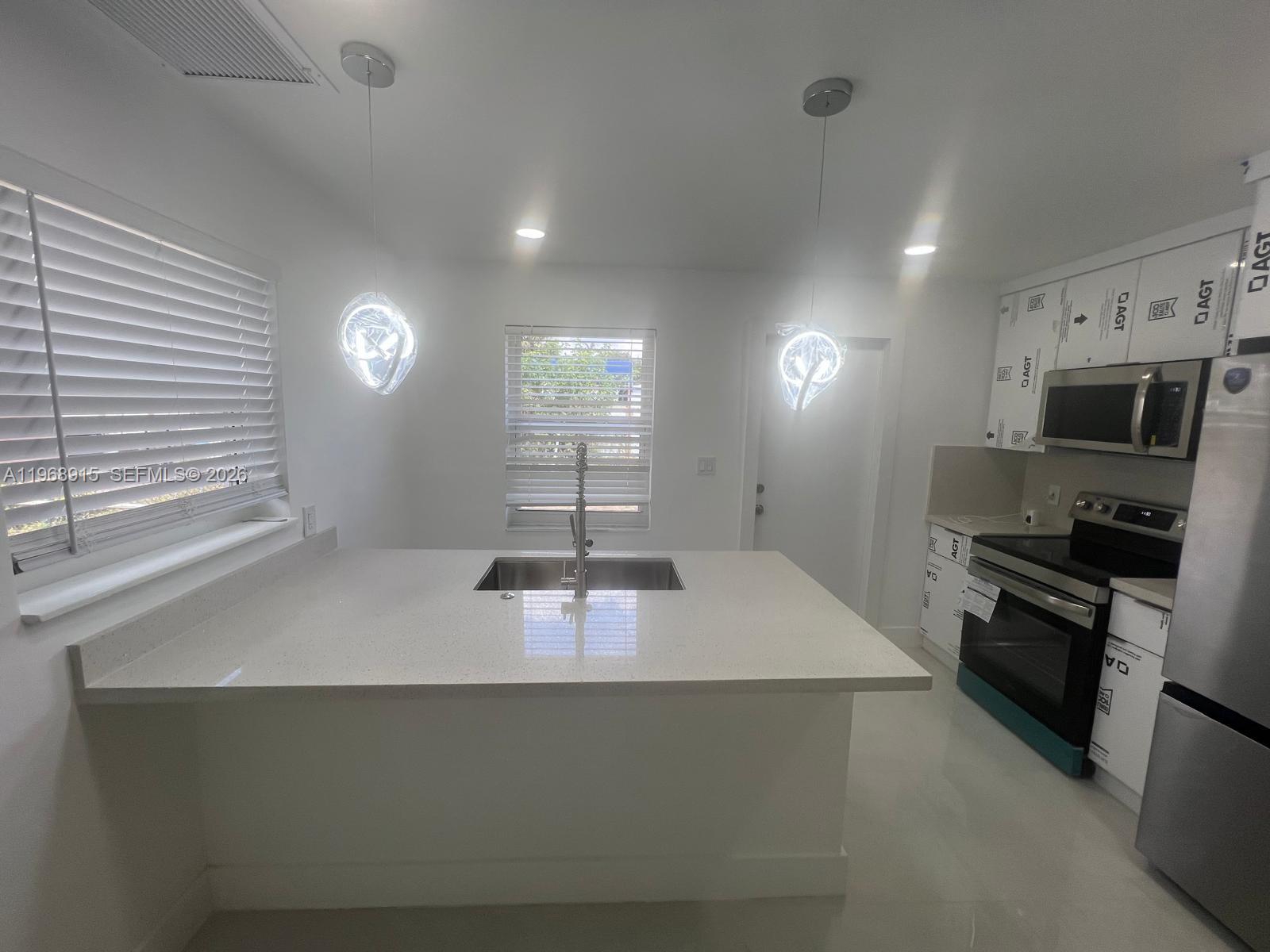 SANDERS PARK - Residential