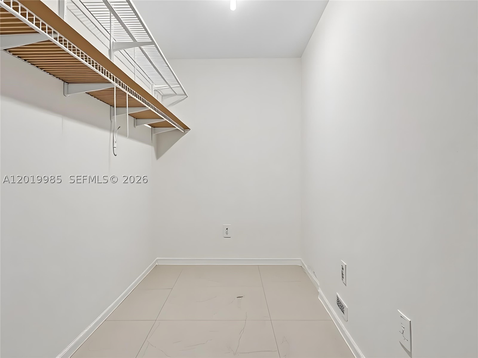 BONAVENTURE LAKES - Residential