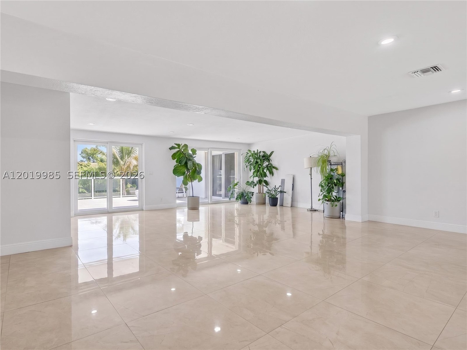 BONAVENTURE LAKES - Residential