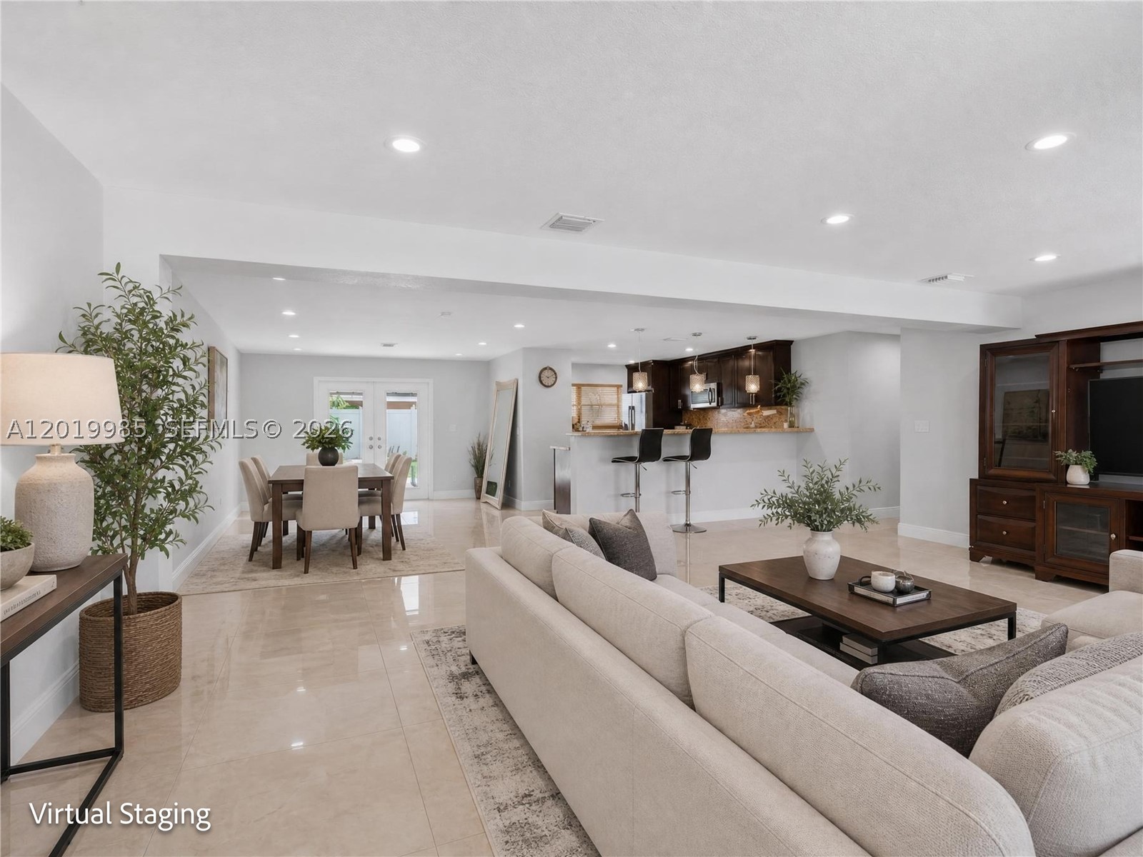 BONAVENTURE LAKES - Residential