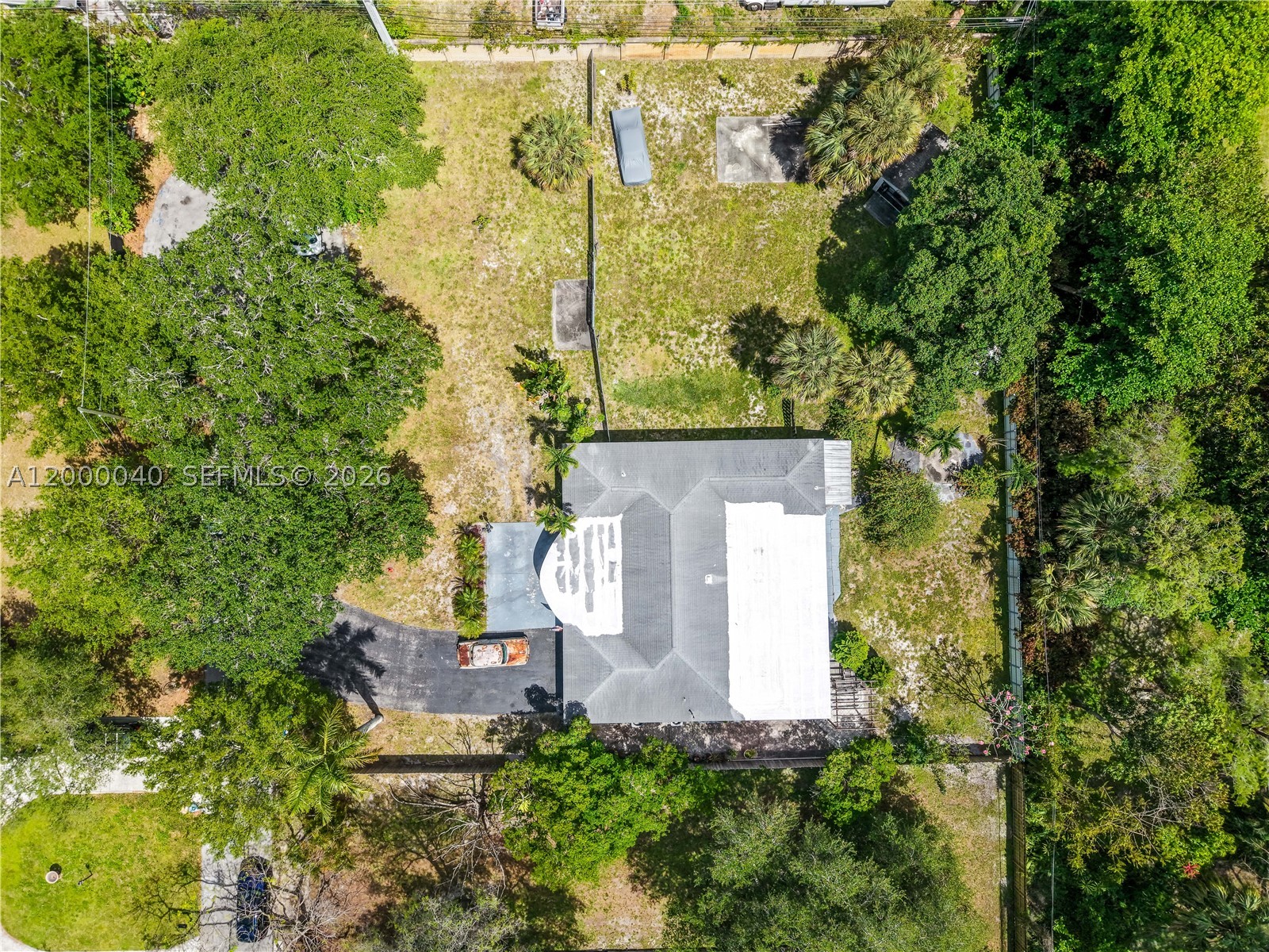 COUNTRY CLUB ESTATES UNIT - Residential