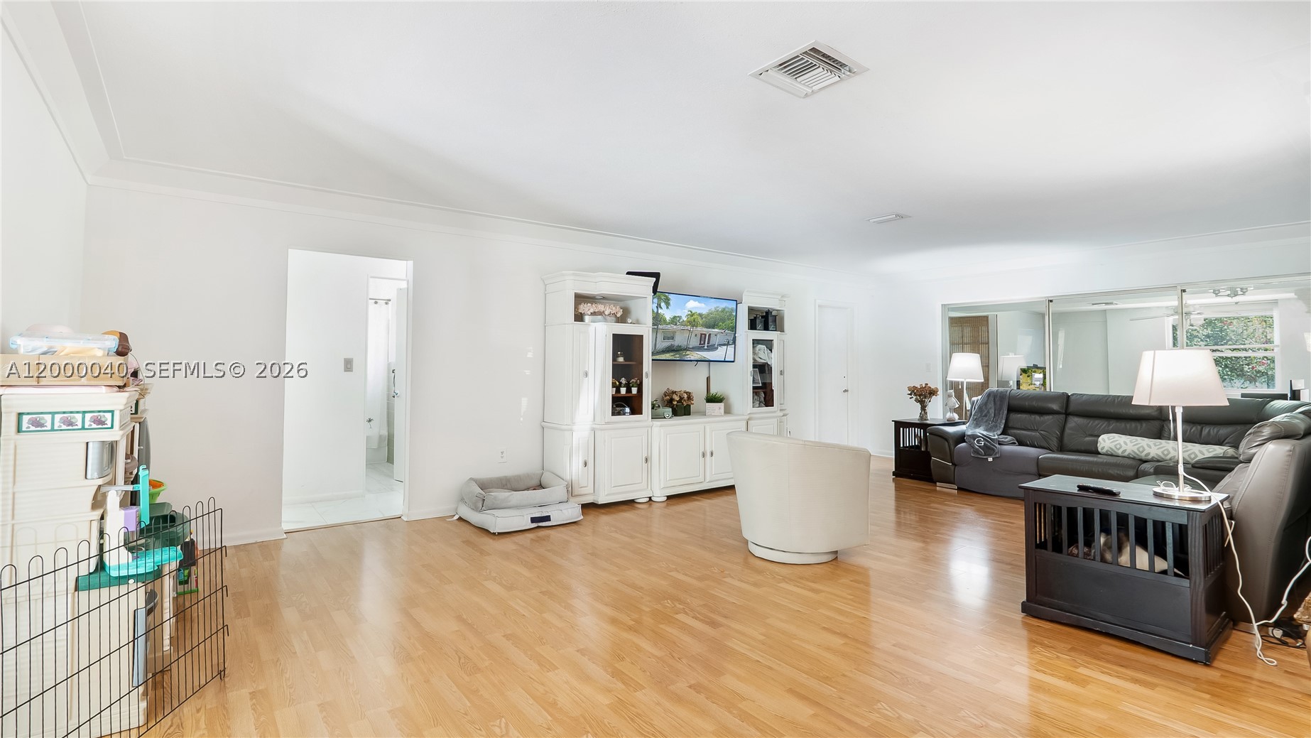 COUNTRY CLUB ESTATES UNIT - Residential