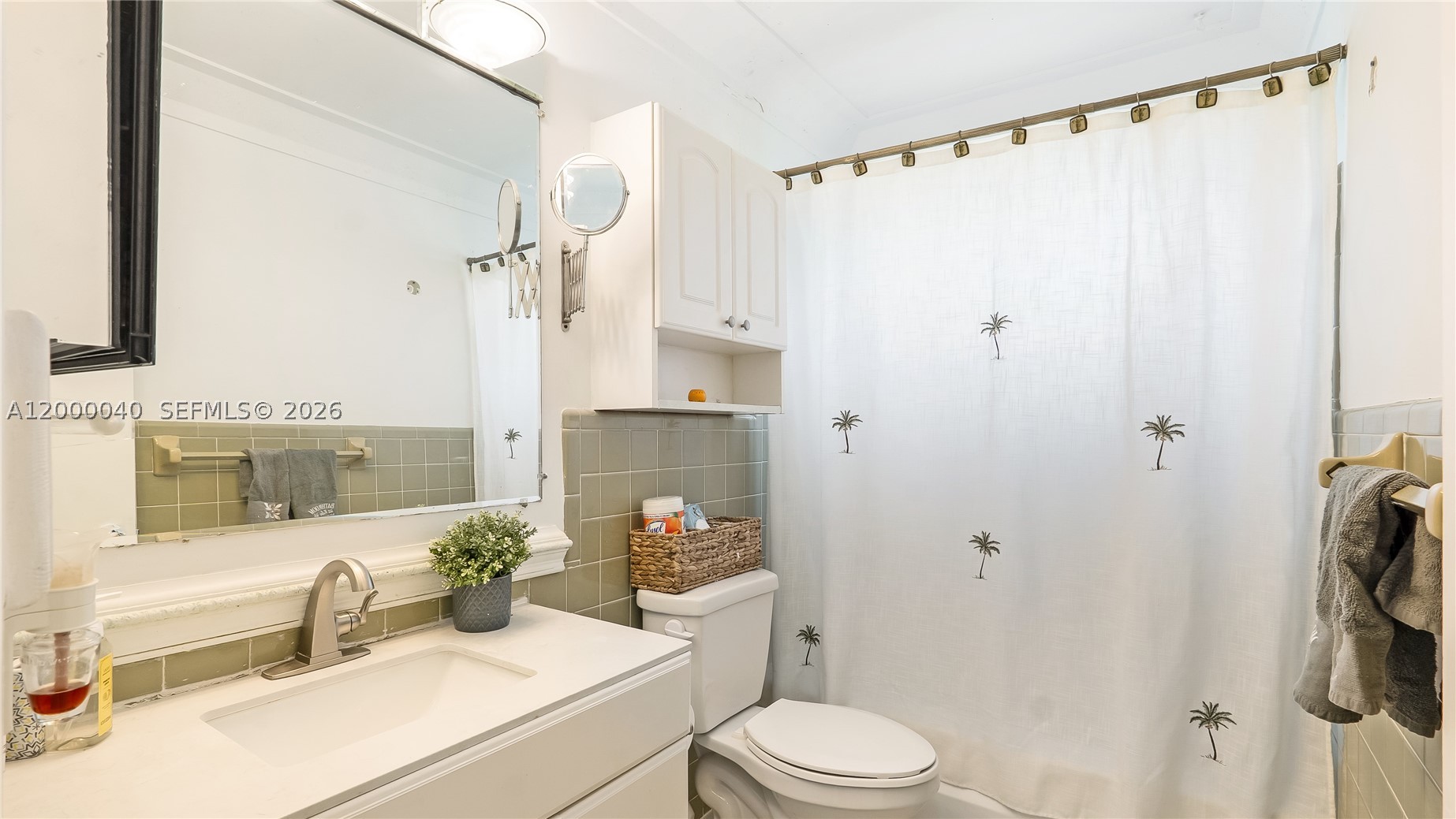 COUNTRY CLUB ESTATES UNIT - Residential
