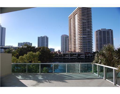 OCEANVIEW BUILDING A COND - Residential