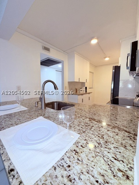 MONTEREY ONE CONDO - Residential Lease