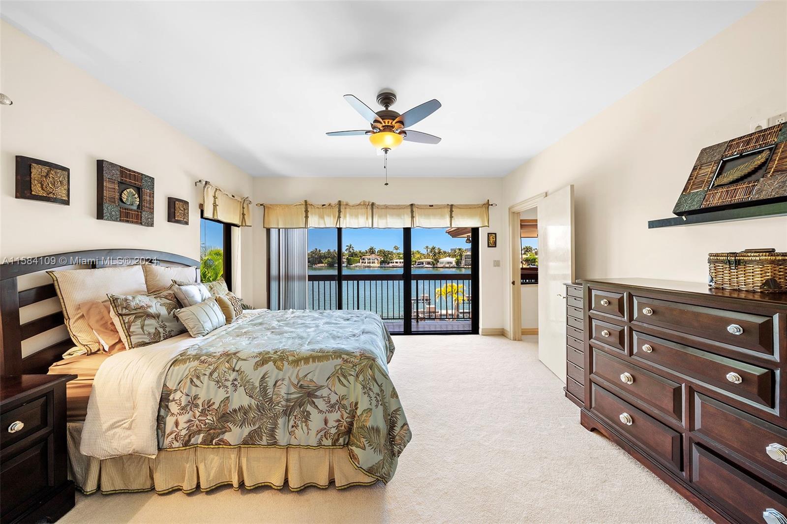 SAN MARINO ISLAND - Residential