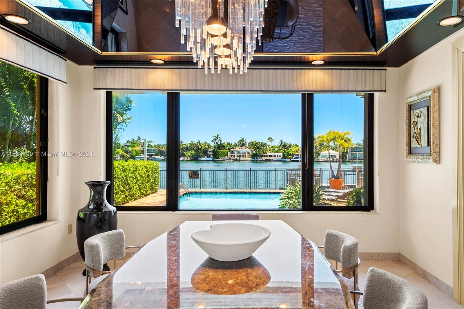 SAN MARINO ISLAND - Residential