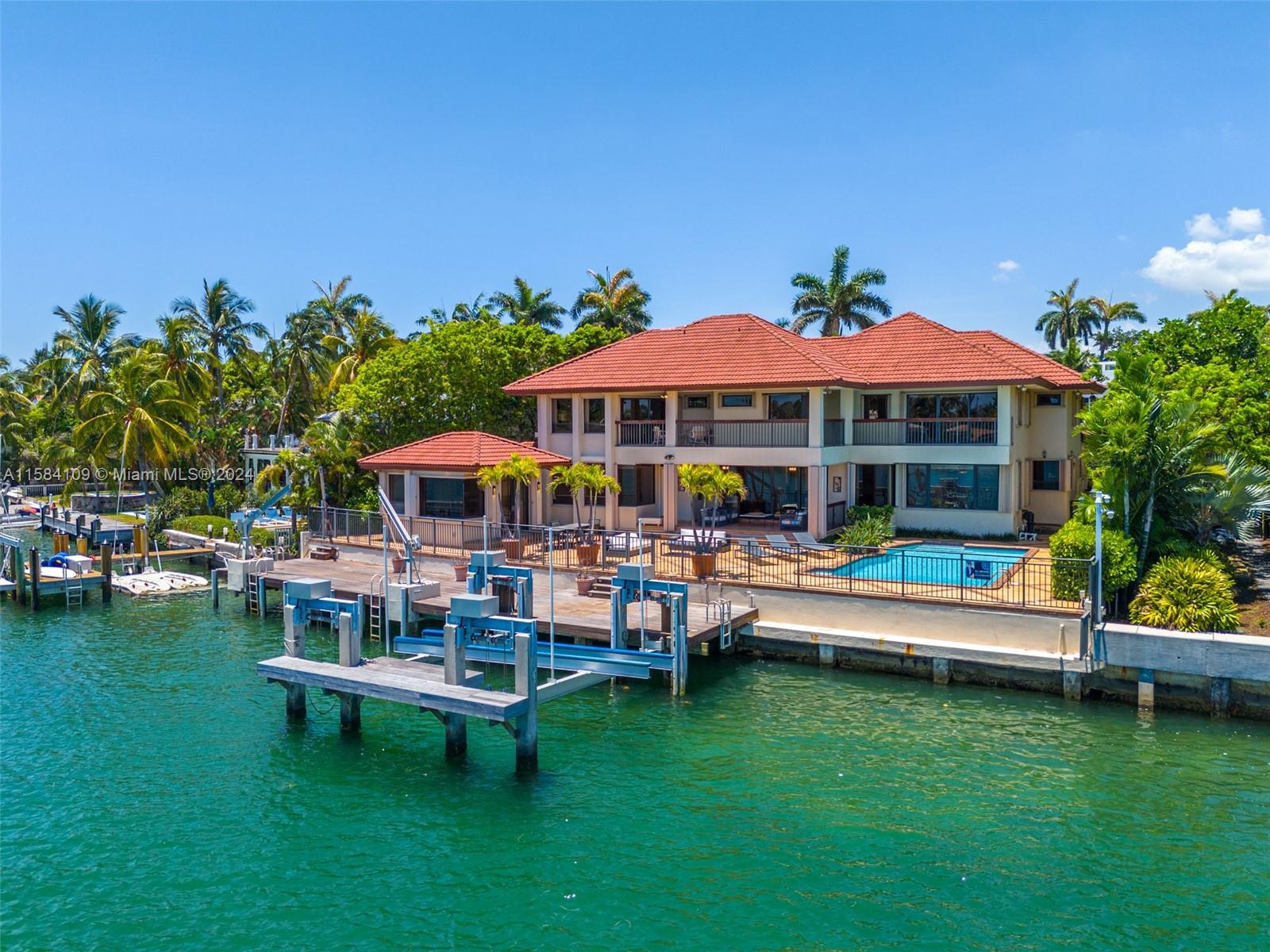 SAN MARINO ISLAND - Residential