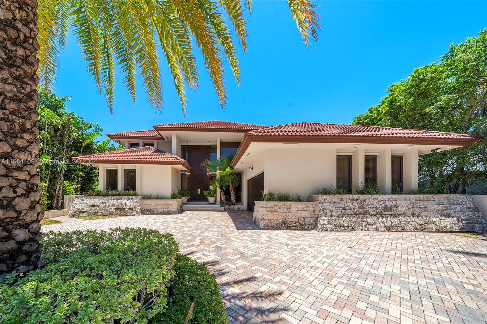 SAN MARINO ISLAND - Residential