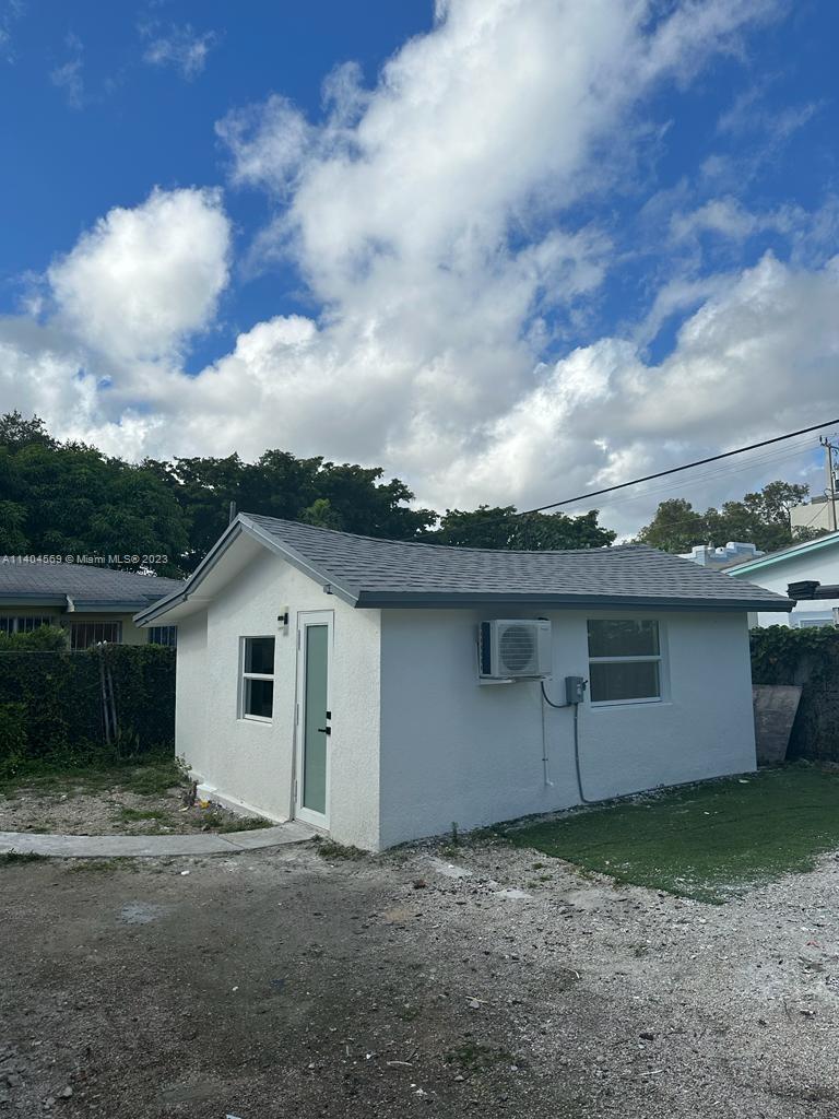BAYWOOD - Residential Lease