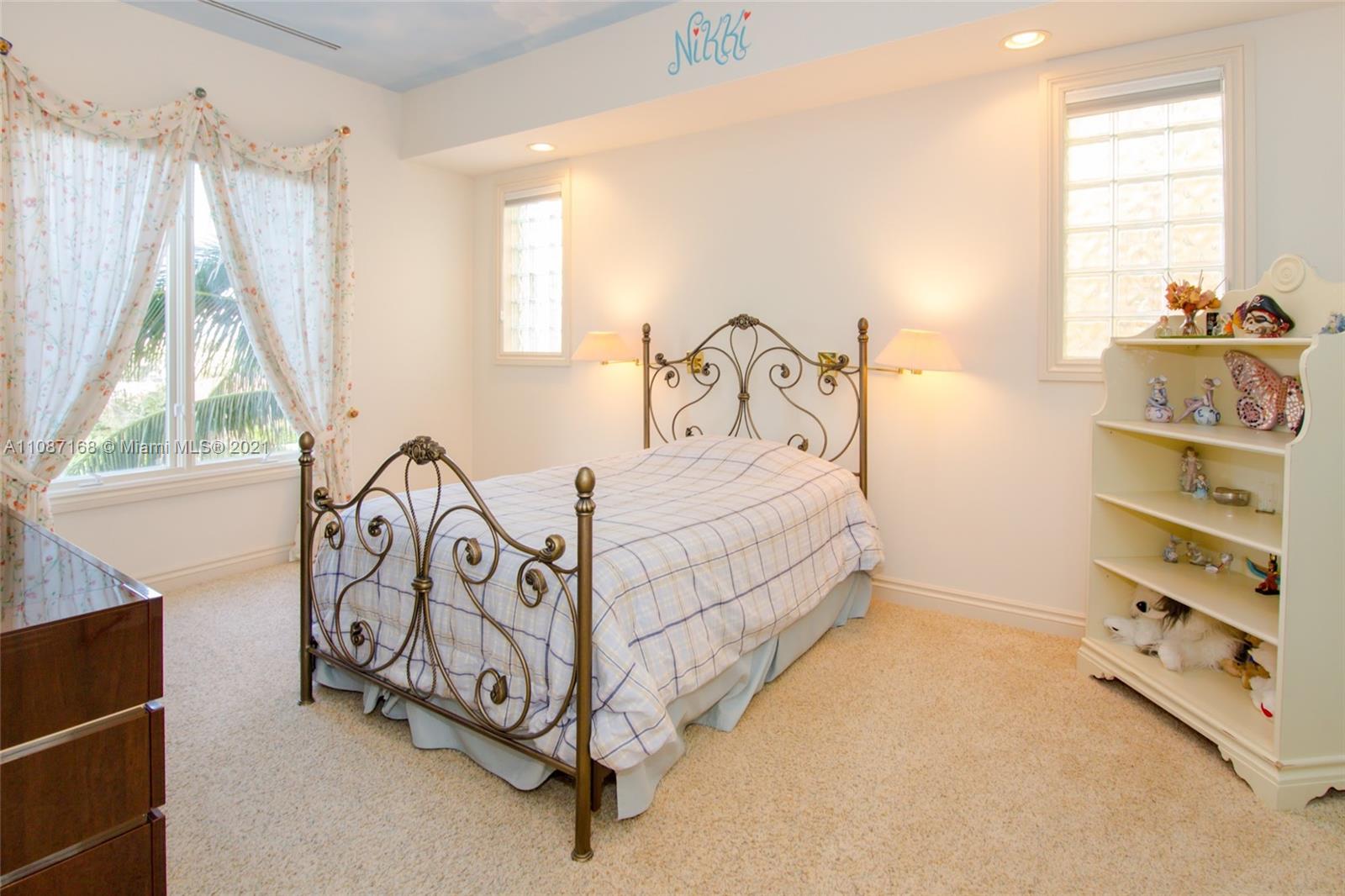 OCEAN PLACE ESTATES - Residential
