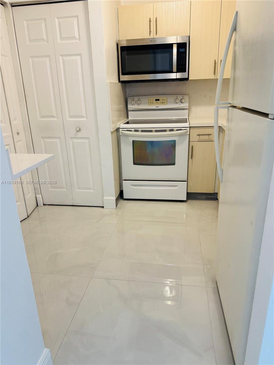 GREENTREE CONDO - Residential Lease
