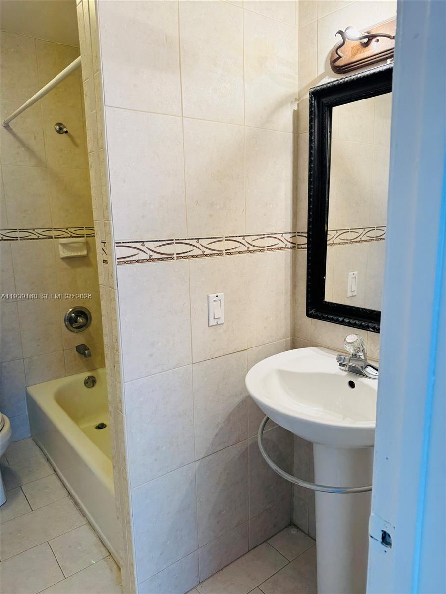 GREENTREE CONDO - Residential Lease