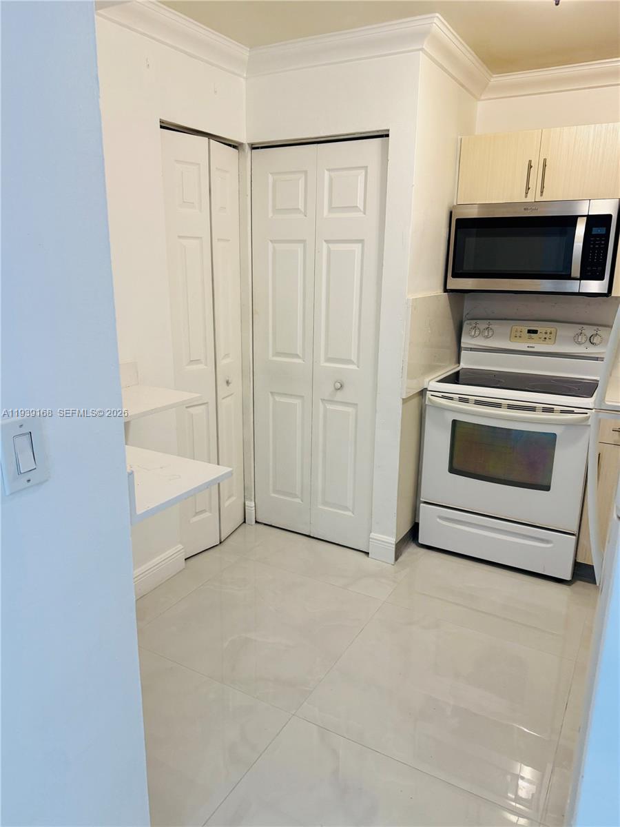 GREENTREE CONDO - Residential Lease