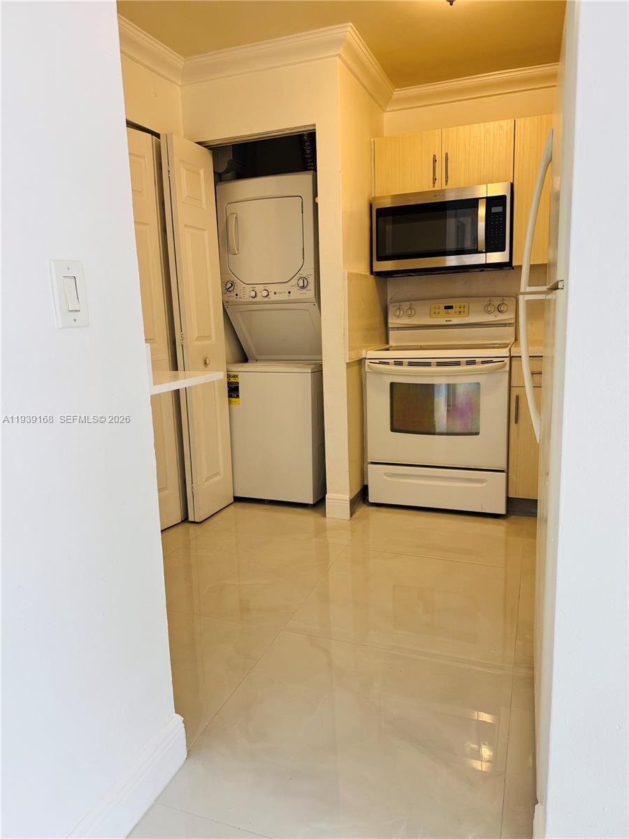GREENTREE CONDO - Residential Lease
