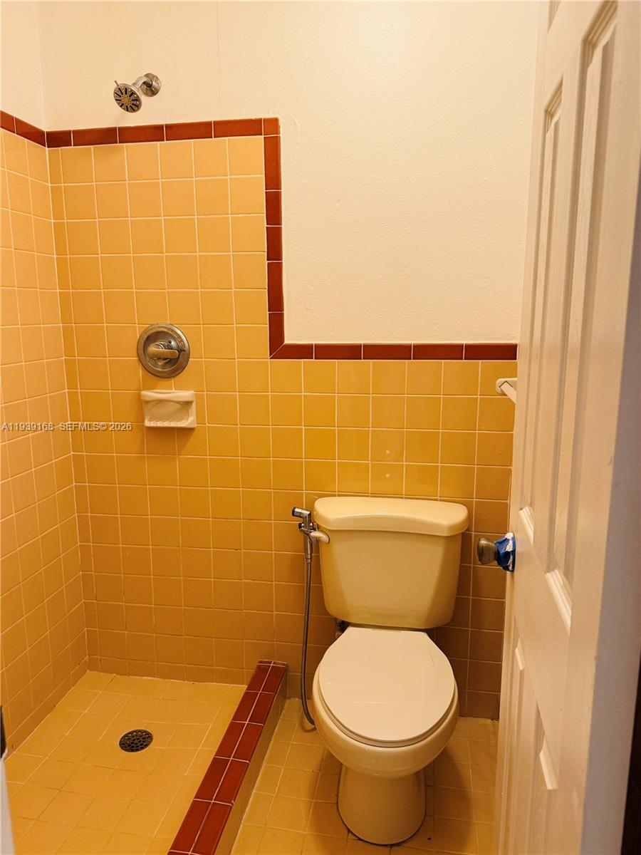 GREENTREE CONDO - Residential Lease