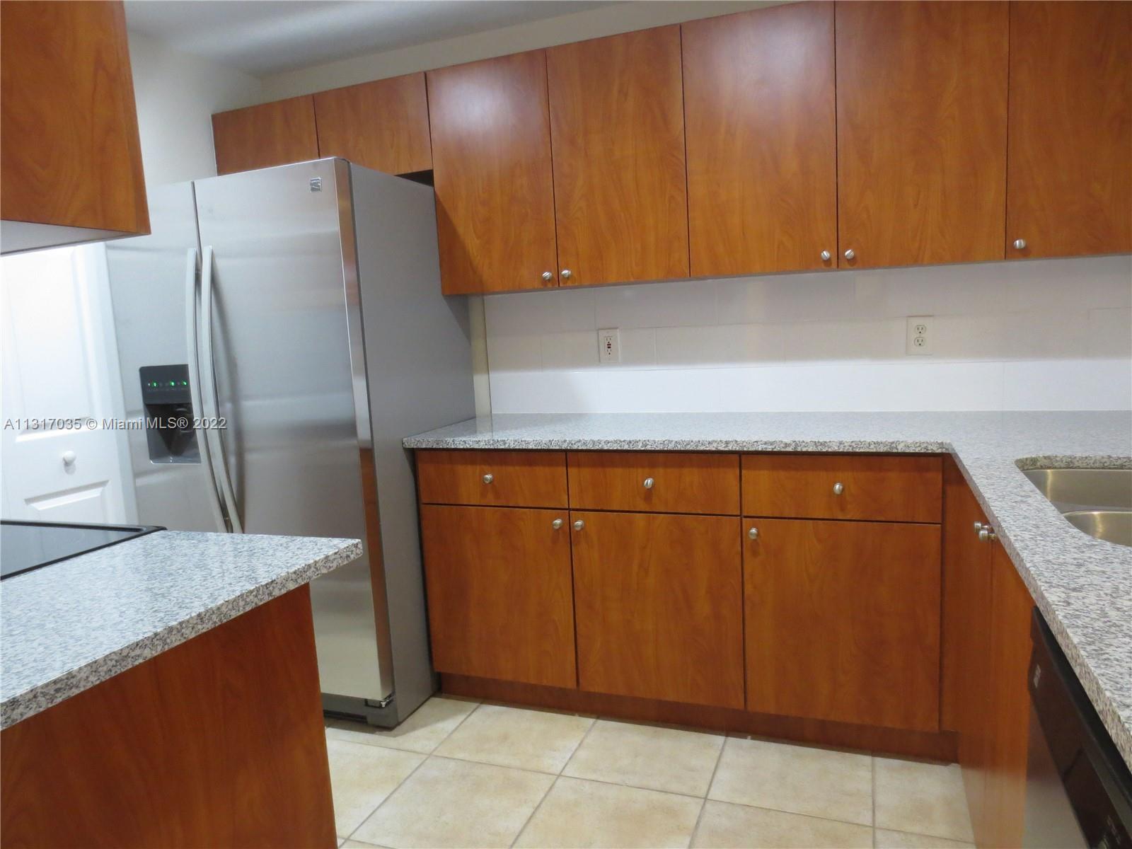 THE COURTS AT DORAL ISLES - Residential Lease