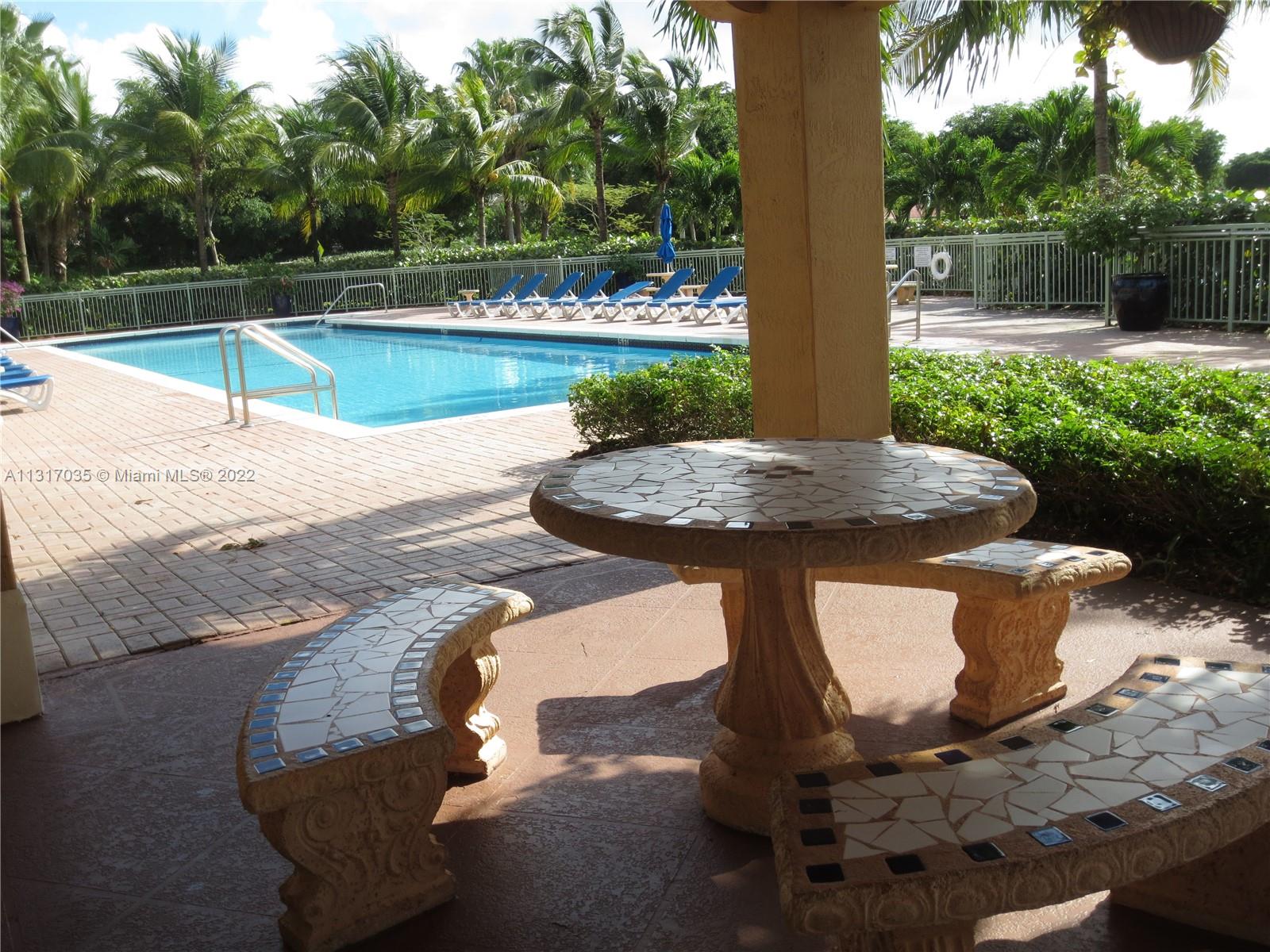 THE COURTS AT DORAL ISLES - Residential Lease