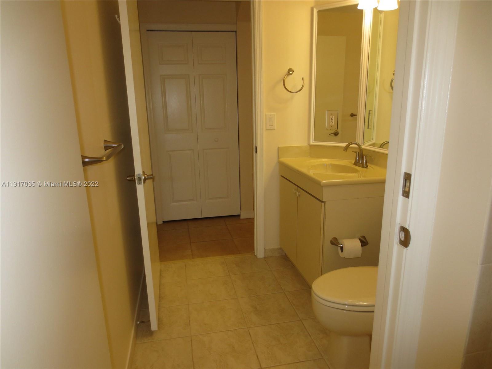 THE COURTS AT DORAL ISLES - Residential Lease