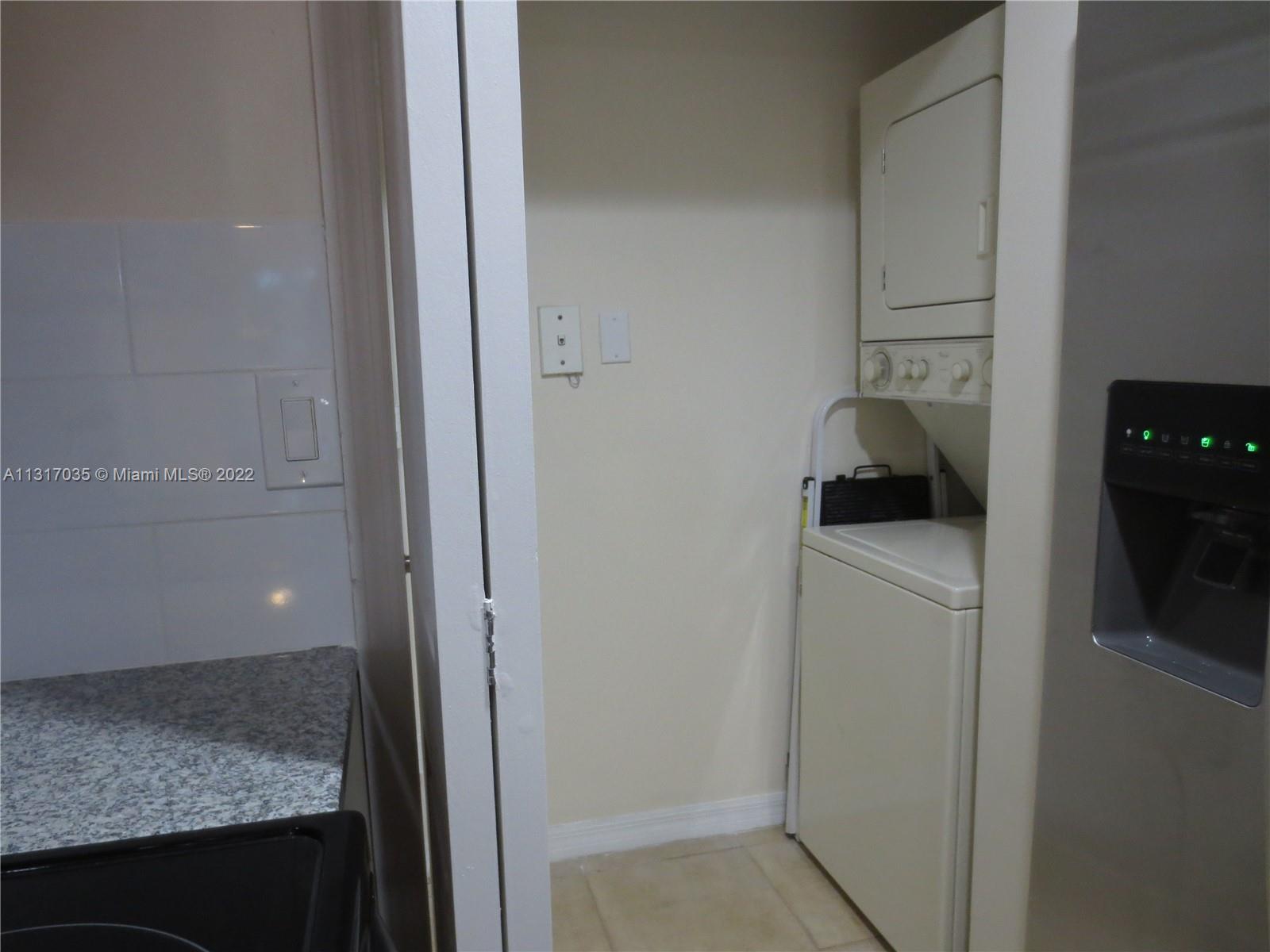 THE COURTS AT DORAL ISLES - Residential Lease