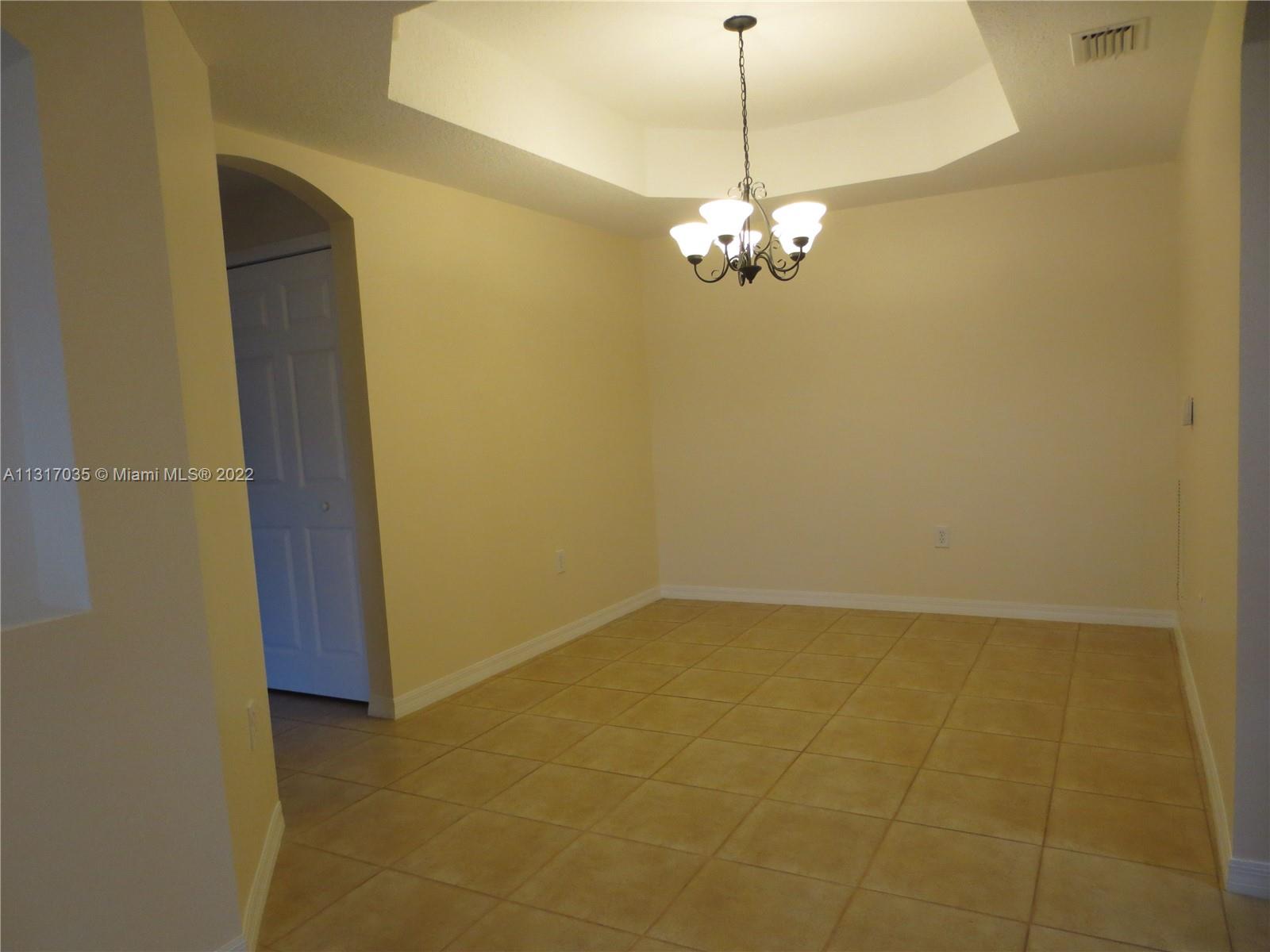 THE COURTS AT DORAL ISLES - Residential Lease