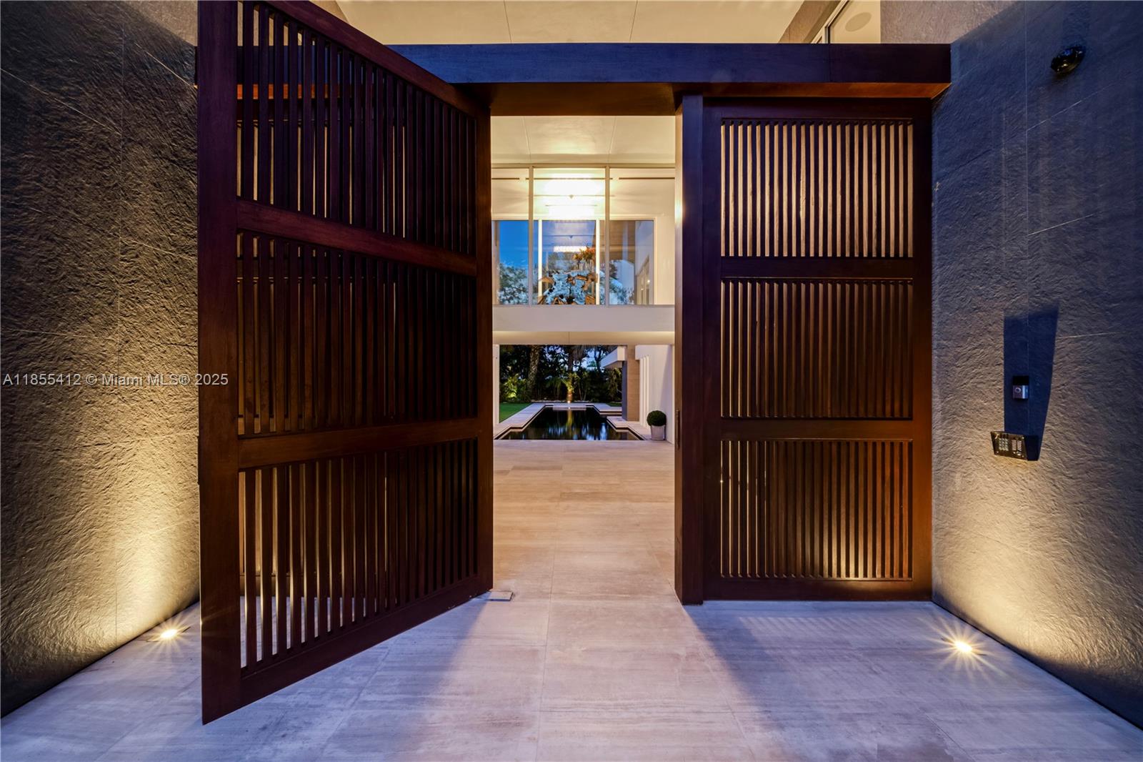 TROPICAL ISLE HOMES SUB 2N - Residential