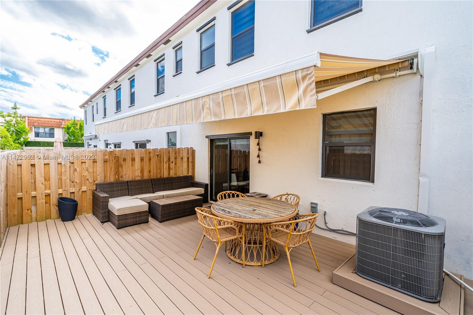 VIA VENTURA NEIGHBORHOOD - Residential