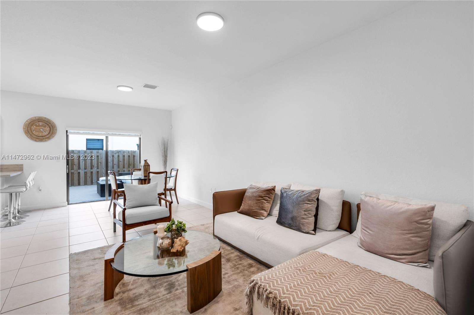 VIA VENTURA NEIGHBORHOOD - Residential