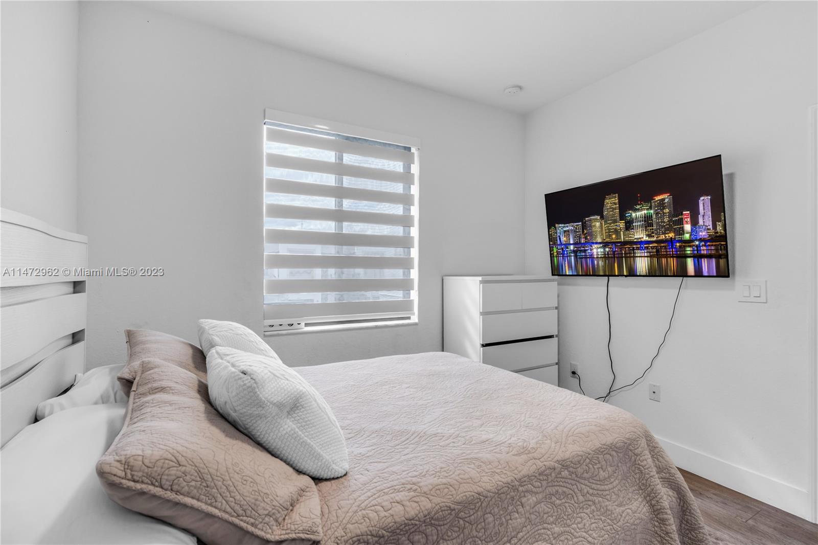 VIA VENTURA NEIGHBORHOOD - Residential