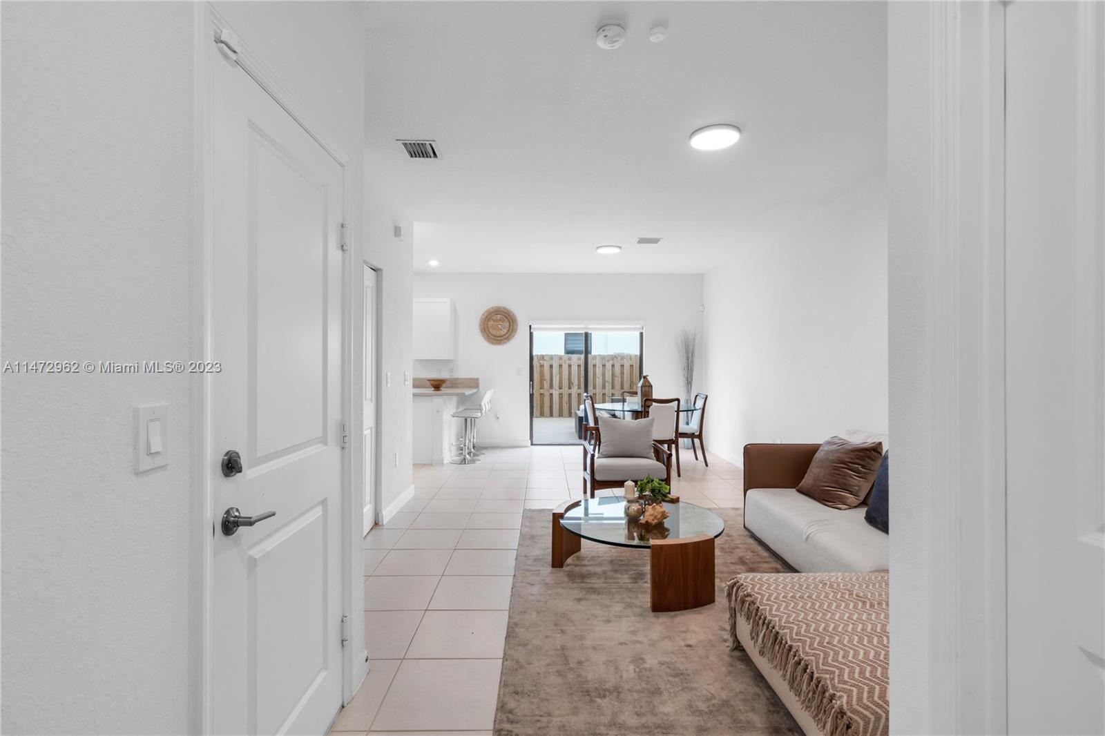 VIA VENTURA NEIGHBORHOOD - Residential