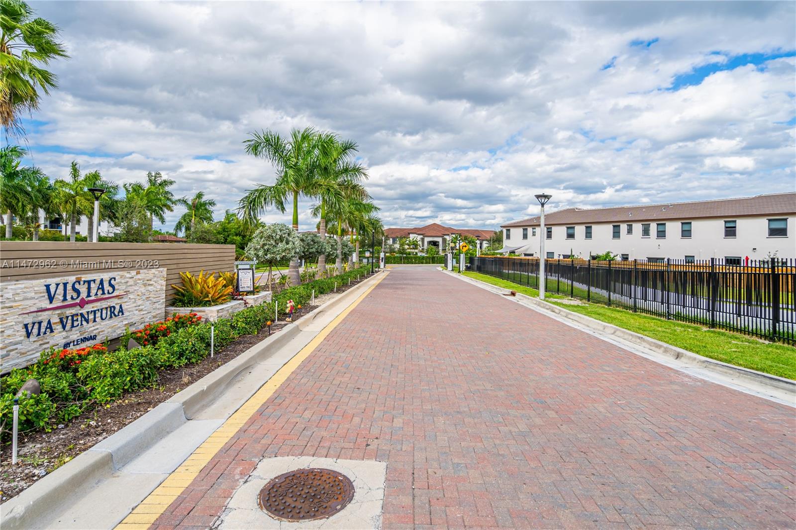 VIA VENTURA NEIGHBORHOOD - Residential