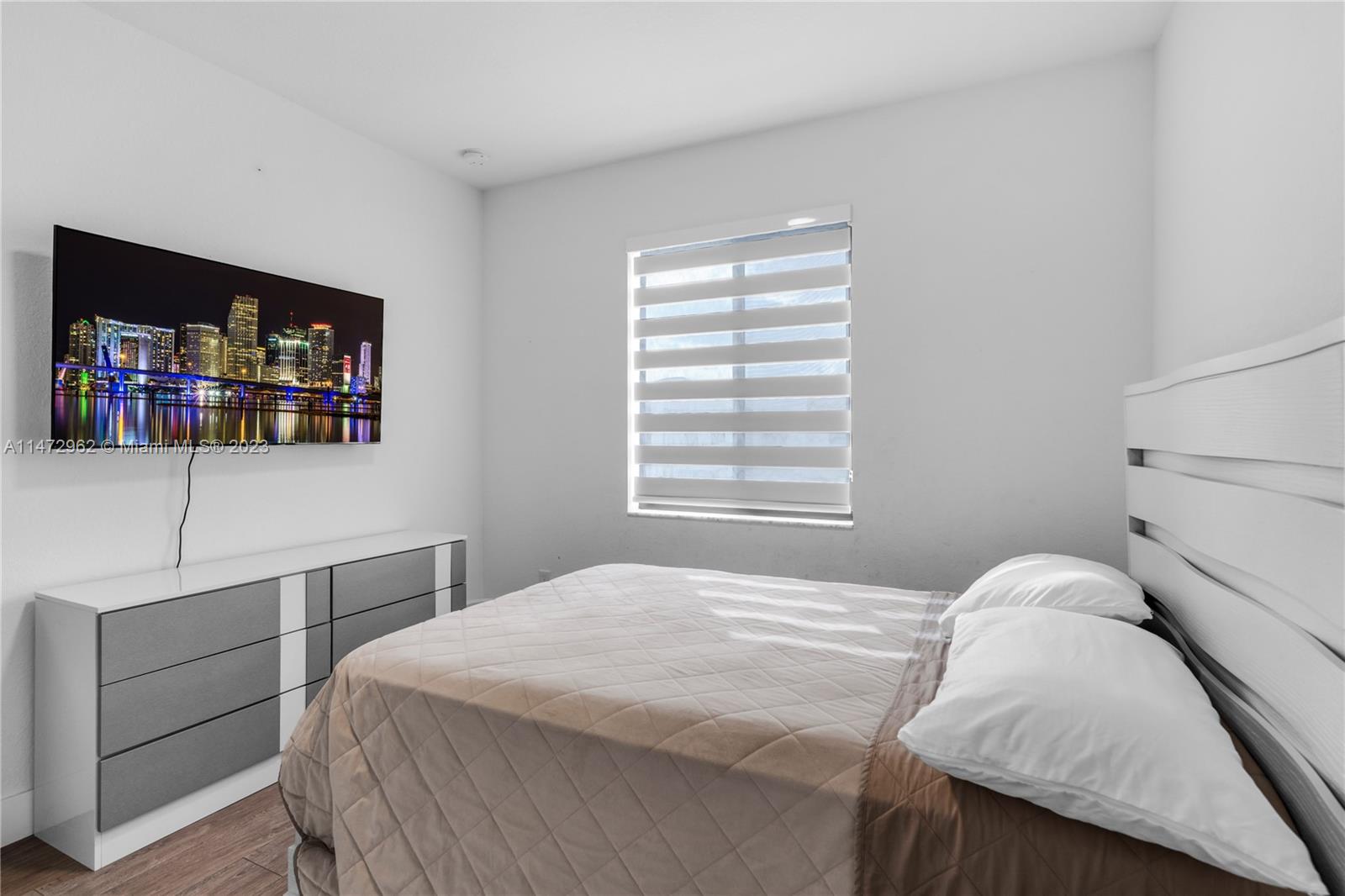 VIA VENTURA NEIGHBORHOOD - Residential