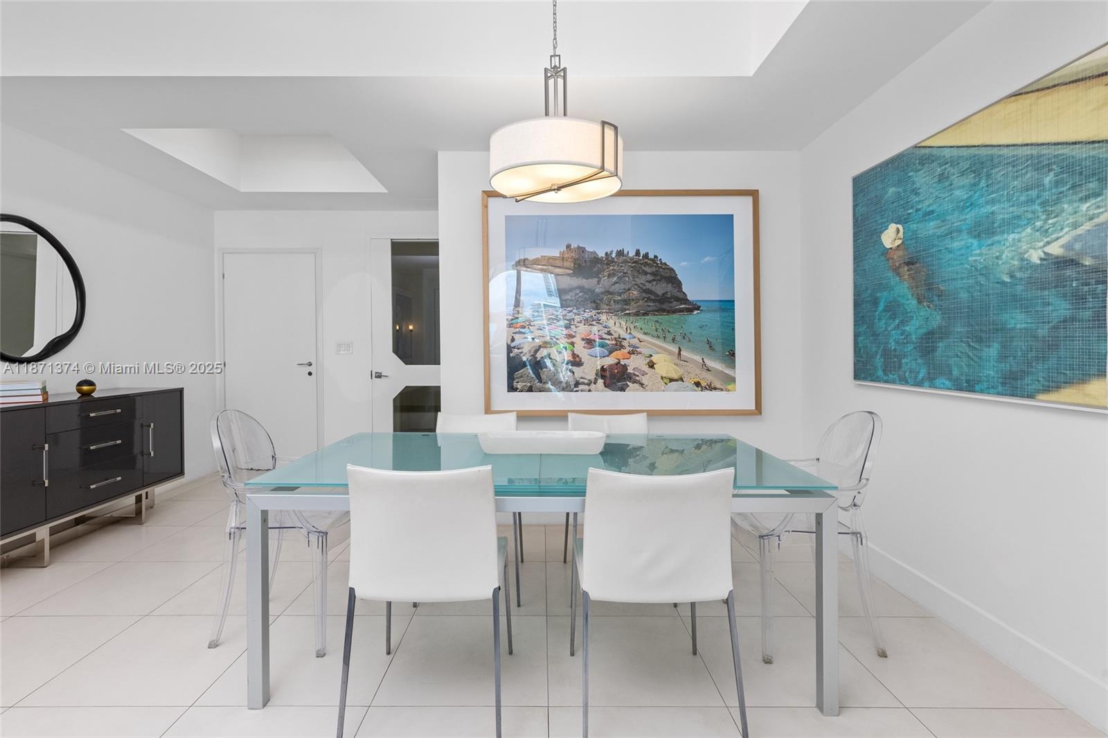 CONTINUUM ON SOUTH BEACH - Residential