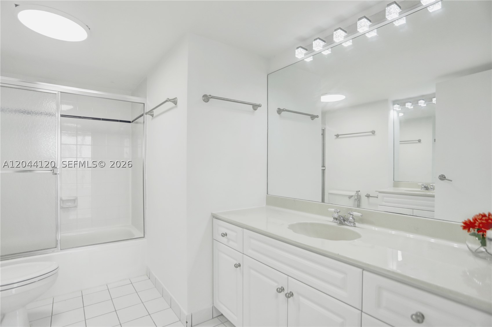 VENETIA CONDO - Residential