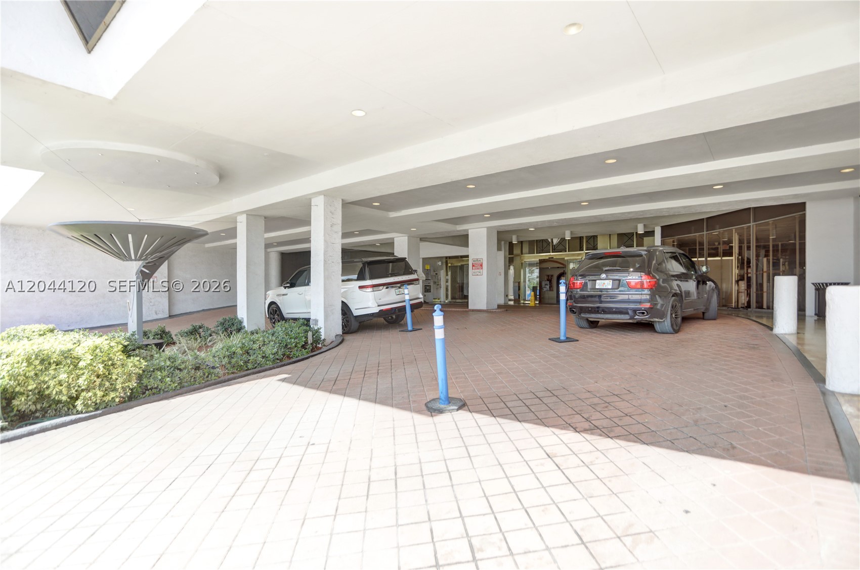 VENETIA CONDO - Residential