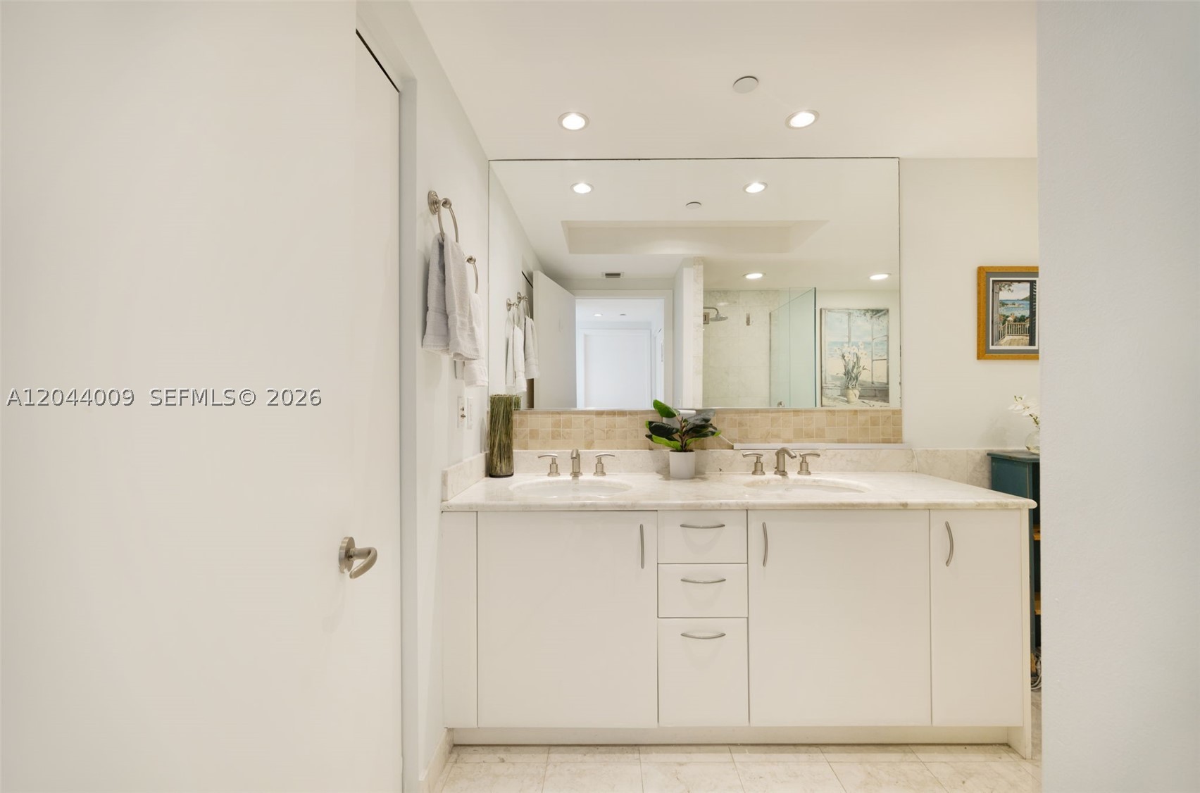 JADE RESIDENCES AT BRICKE - Residential