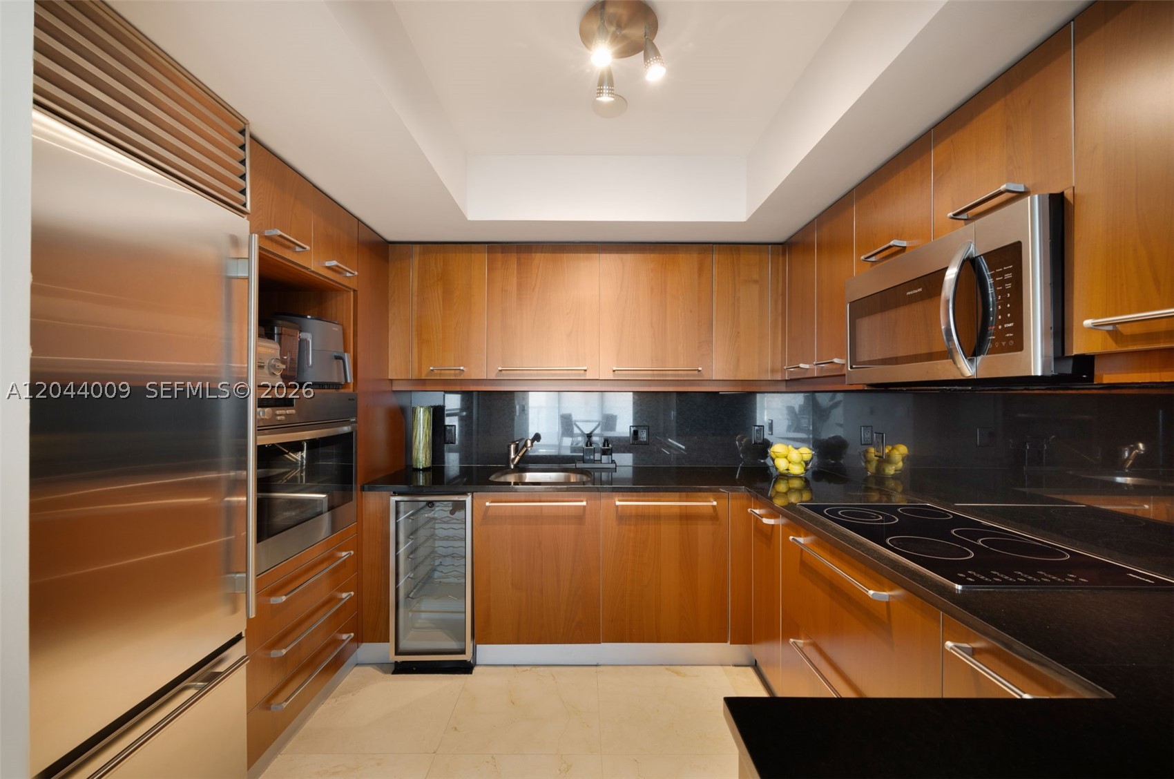 JADE RESIDENCES AT BRICKE - Residential