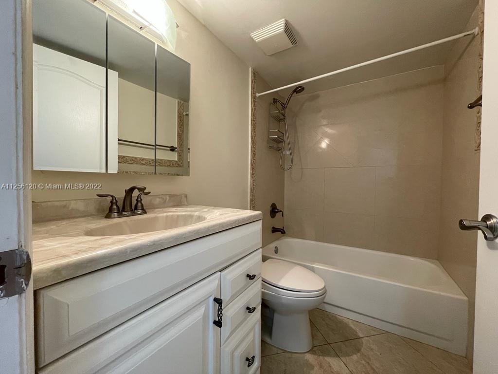 LAS VISTAS AT DORAL CONDO - Residential Lease