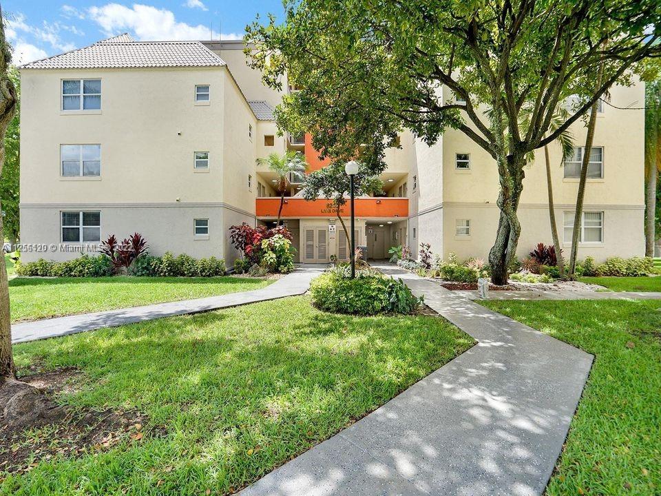 LAS VISTAS AT DORAL CONDO - Residential Lease