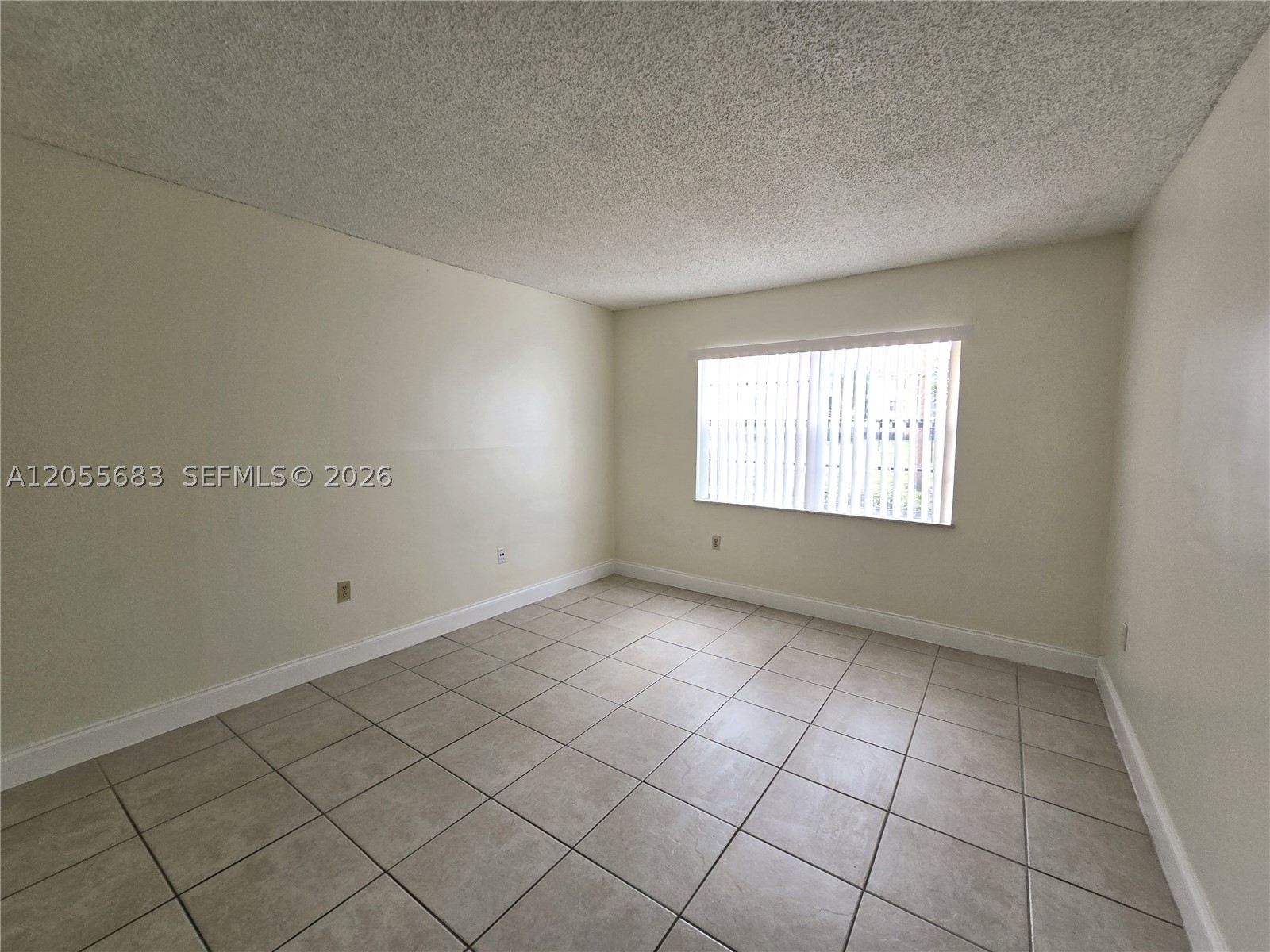 HERITAGE CIRCLE CONDO - Residential