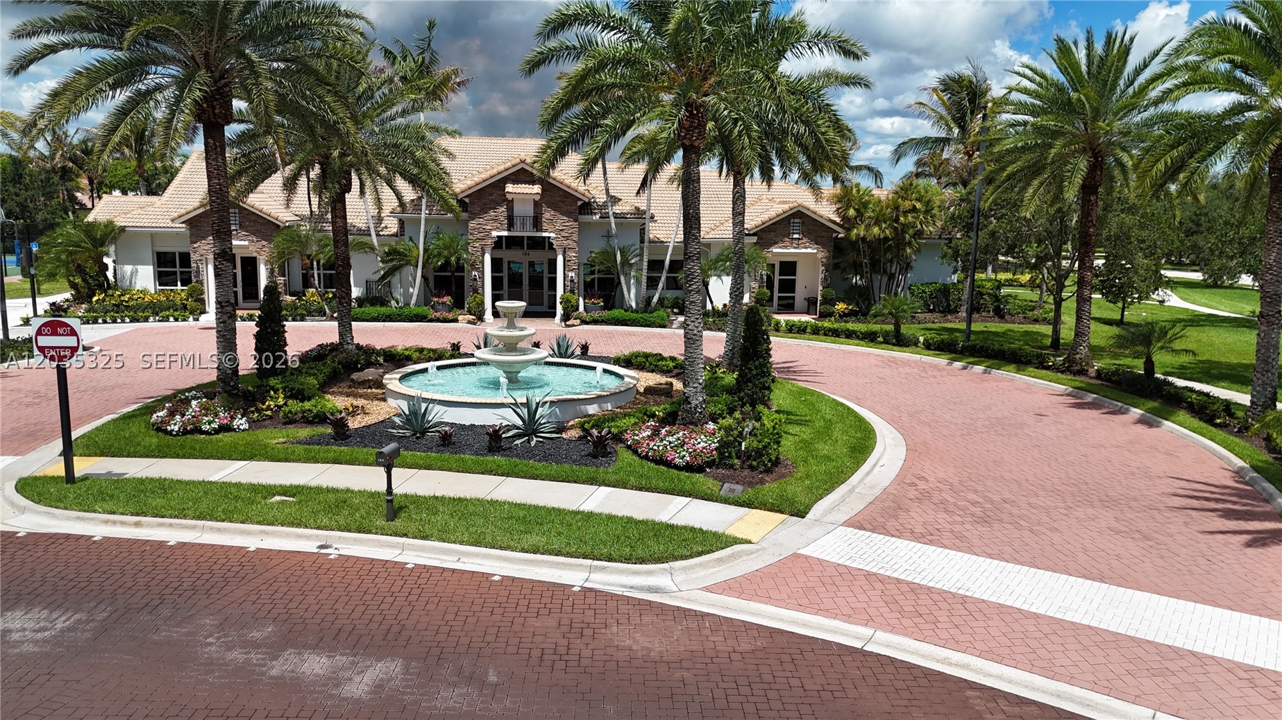 LOXAHATCHEE RESERVE NORTH - Residential Lease