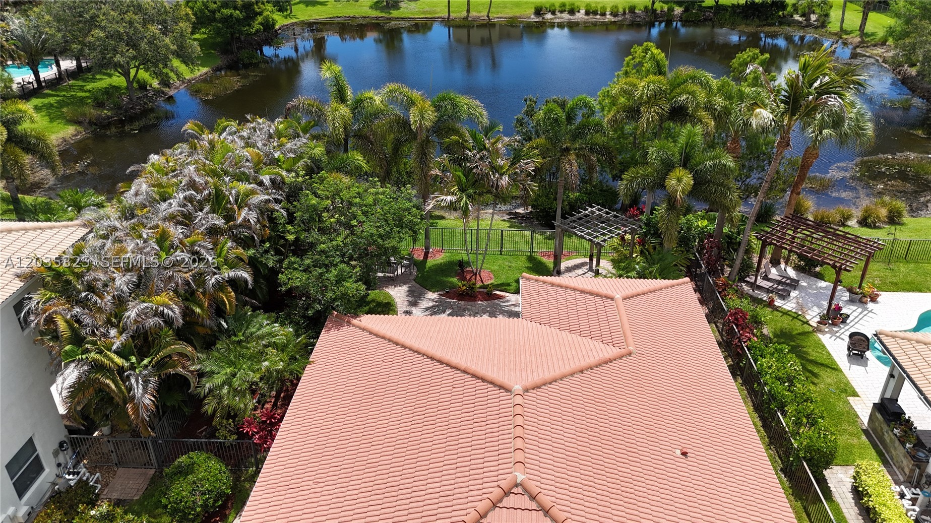 LOXAHATCHEE RESERVE NORTH - Residential Lease