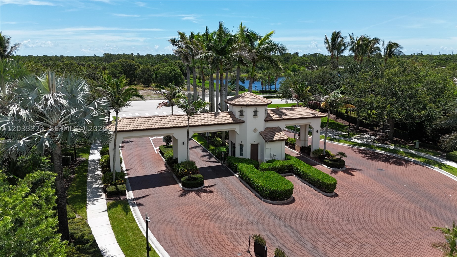 LOXAHATCHEE RESERVE NORTH - Residential Lease