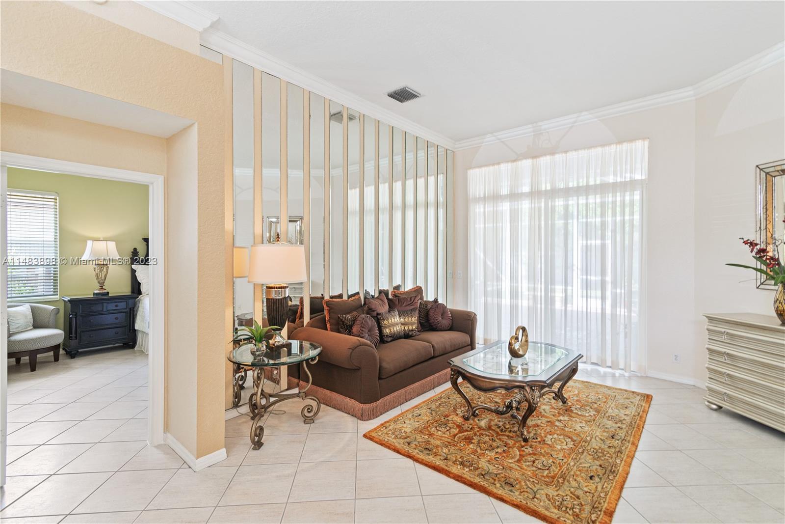 PEMBROKE FALLS - Residential