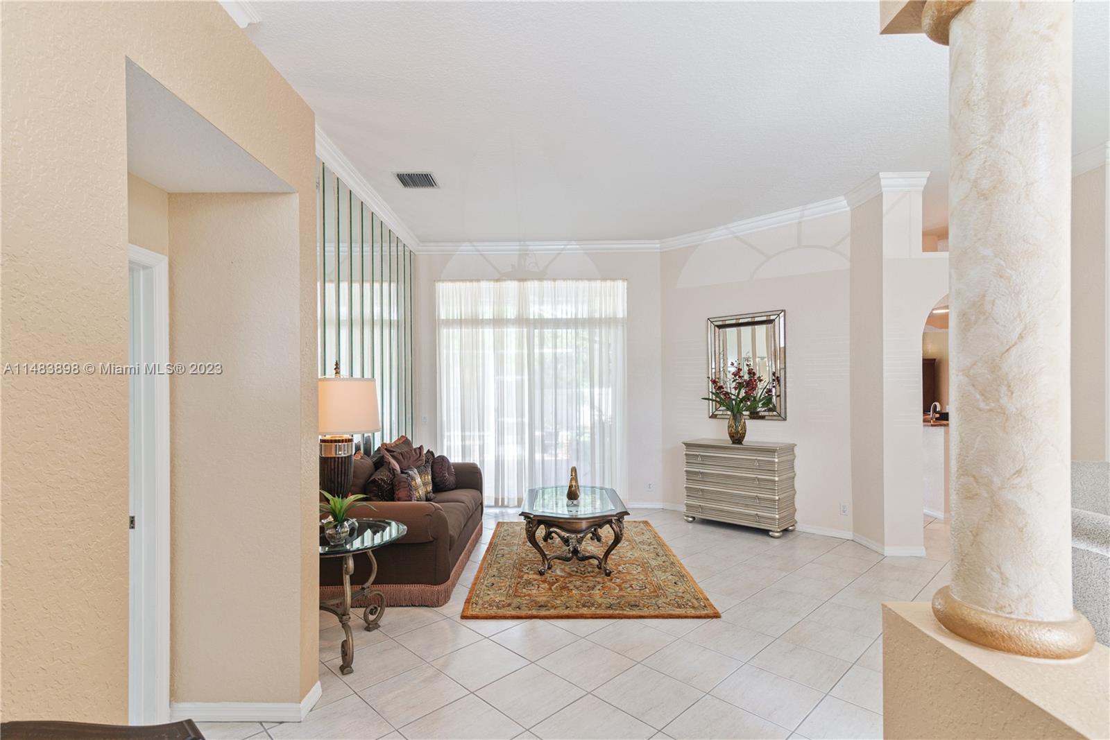 PEMBROKE FALLS - Residential
