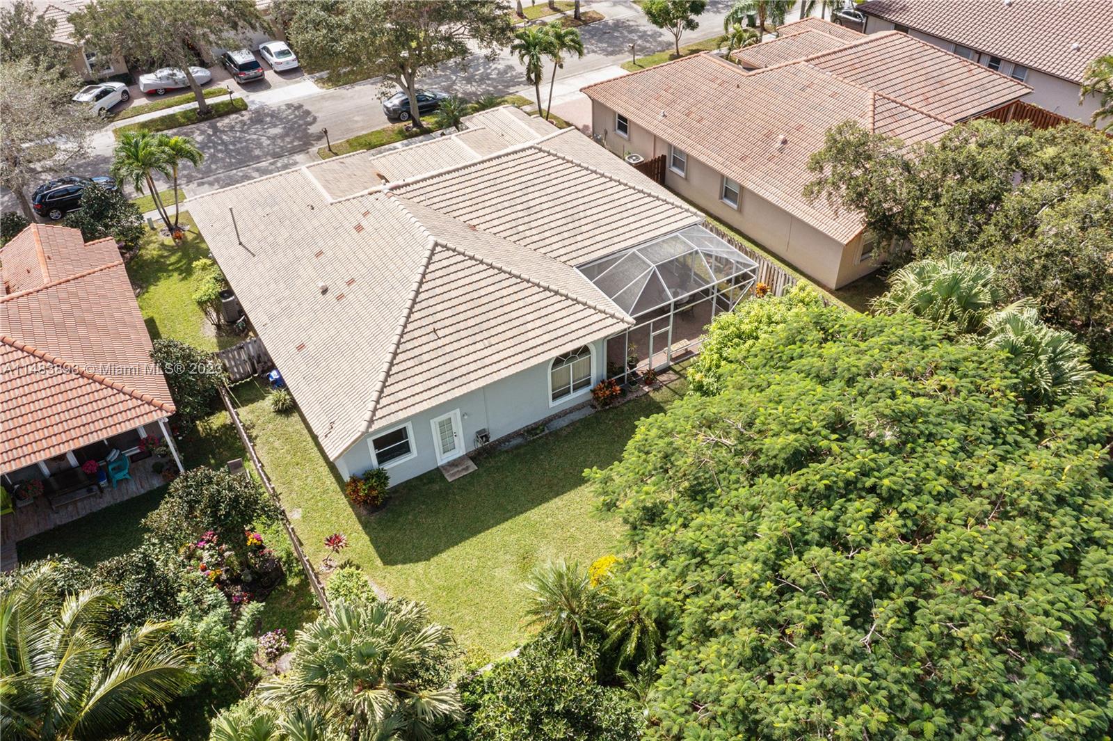 PEMBROKE FALLS - Residential
