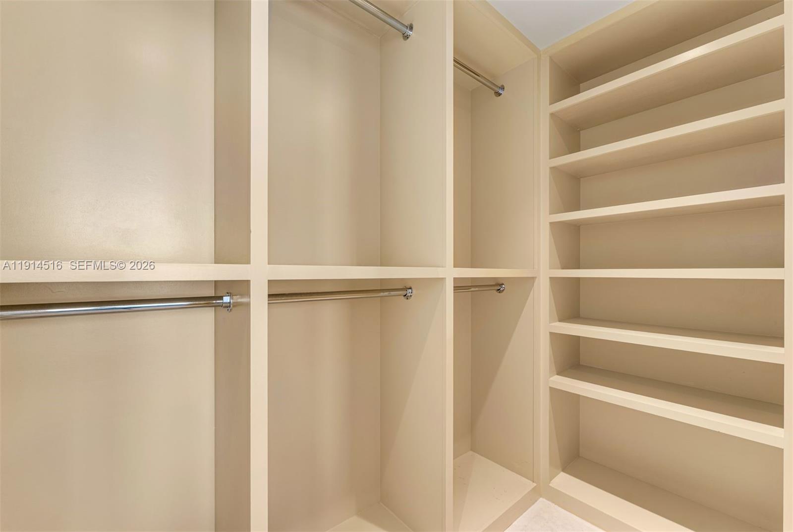 CAPOBELLA CONDO - Residential