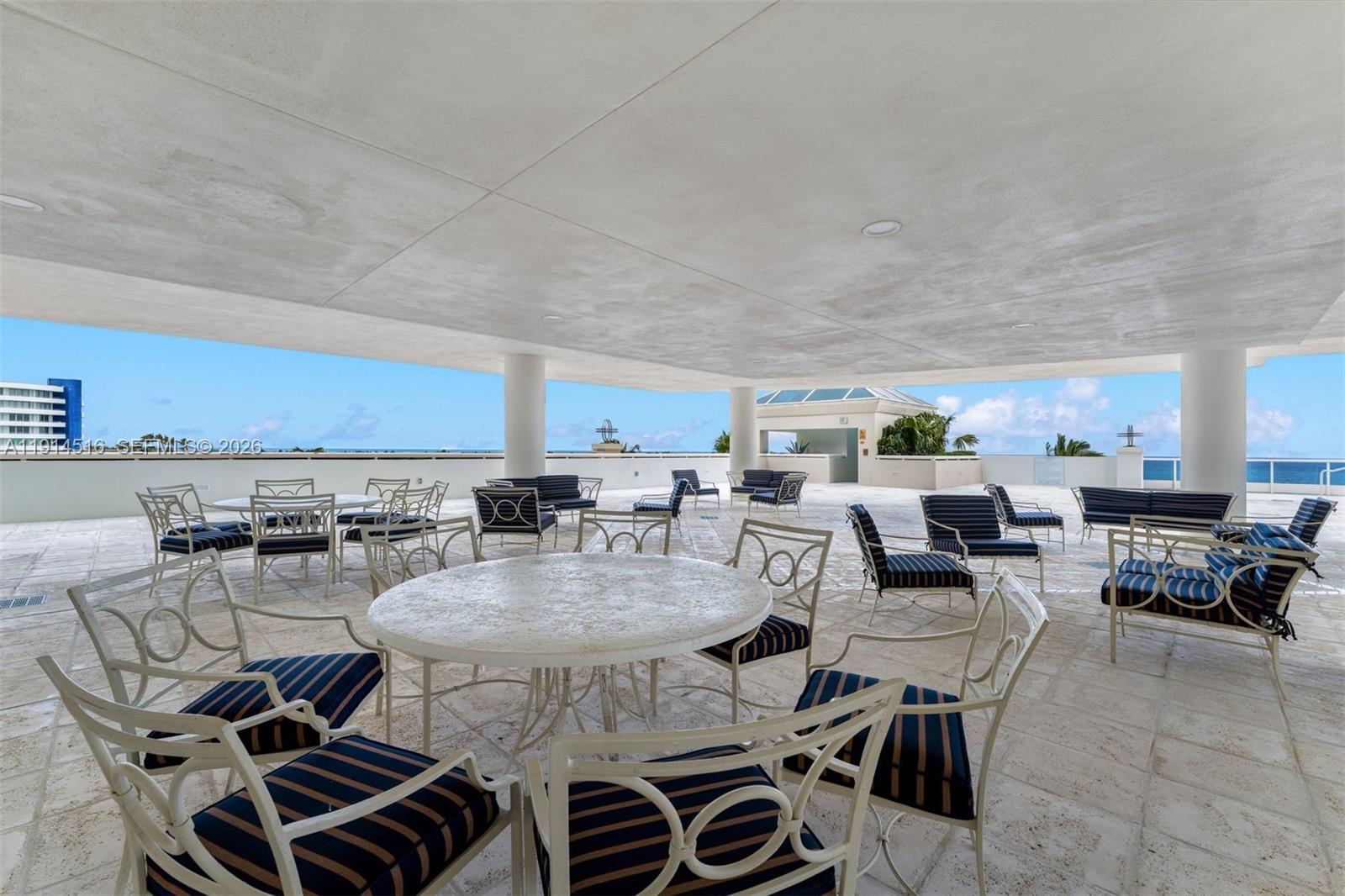 CAPOBELLA CONDO - Residential