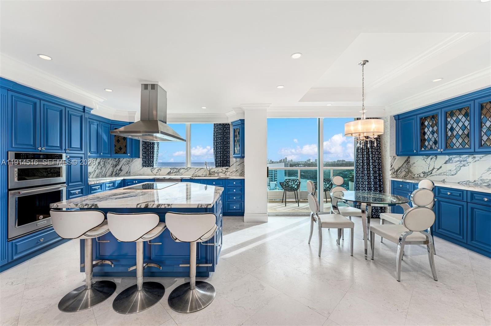 CAPOBELLA CONDO - Residential